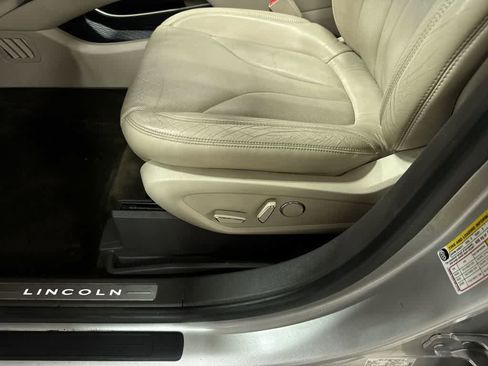 Used 2016 Lincoln MKX Reserve image 24