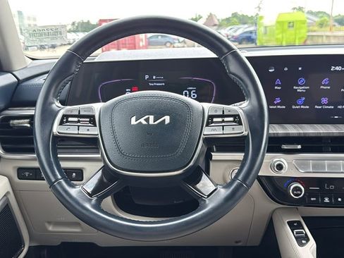 Used 2024 Kia Telluride EX w/ EX Captain's Chair Package FWD image 21