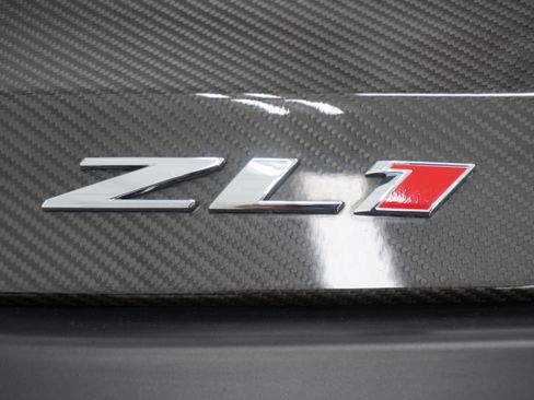 Used 2019 Chevrolet Camaro ZL1 image 8