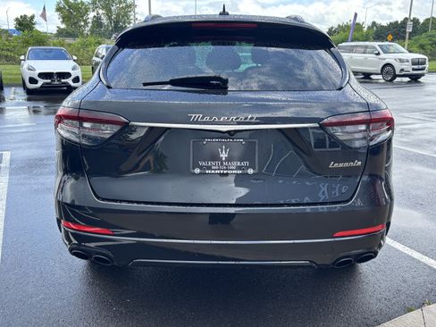 Used 2022 Maserati Levante GT AWD/4WD image 7