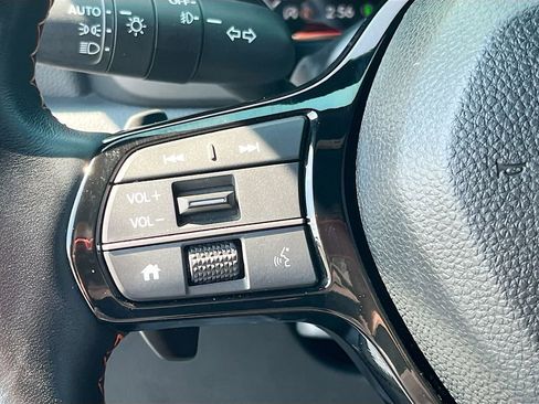 Used 2025 Honda Pilot TrailSport image 10