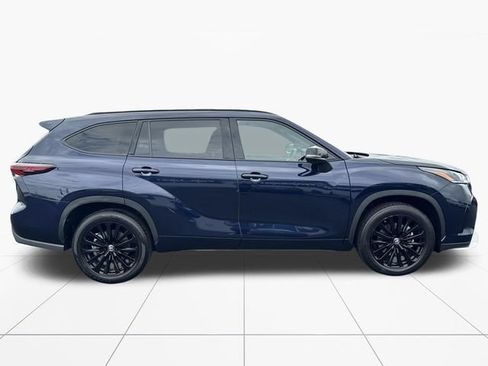 Used 2025 Toyota Highlander XSE AWD/4WD image 7