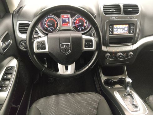 Used 2020 Dodge Journey SE w/ SE Popular Equipment Group image 22