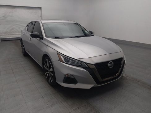 Used 2019 Nissan Altima 2.5 SR w/ SR Premium Package FWD image 13