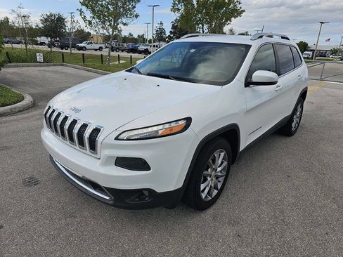 Used 2018 Jeep Cherokee Limited image 26