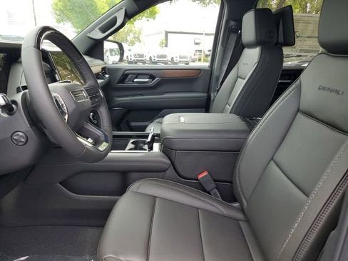 New 2026 GMC Yukon XL Denali w/ Denali Reserve Package AWD/4WD image 19