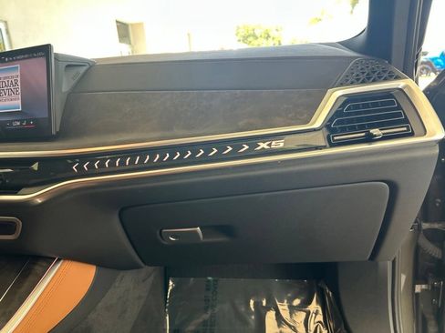 Used 2025 BMW X5 sDrive40i w/ M Sport Package RWD image 26