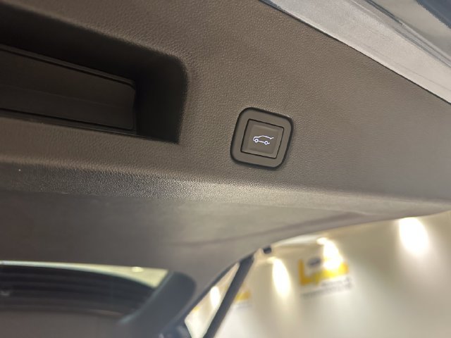 Used 2026 Chevrolet Traverse RS AWD/4WD image 19