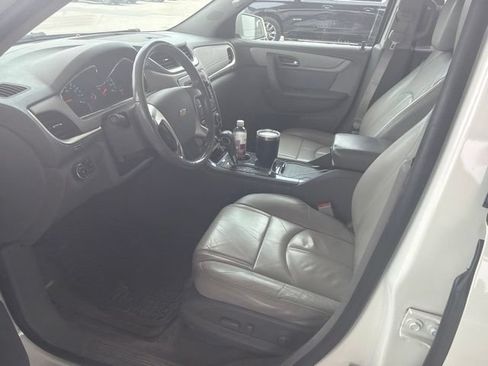 Used 2014 Chevrolet Traverse LT FWD image 9