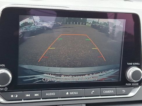 Used 2025 Nissan Altima 2.5 SV FWD image 30