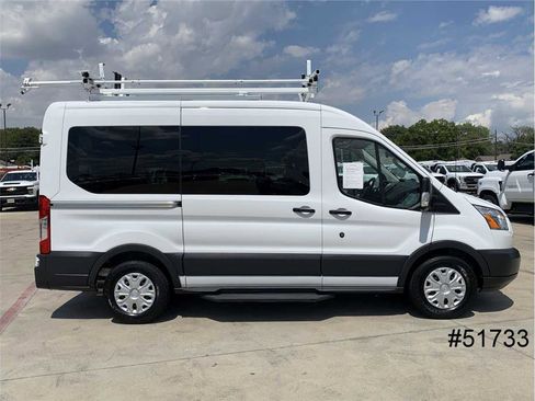 Used 2018 Ford Transit 150 XLT image 5