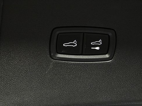 Certified 2026 Porsche Cayenne E-Hybrid Coupe AWD/4WD image 32