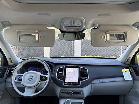 New 2025 Volvo XC90 B6 Ultra image 10