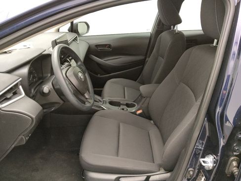 Used 2025 Toyota Corolla LE FWD image 17