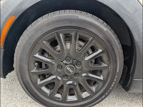 Used 2019 MINI Cooper 4-Door Hardtop w/ Signature Upholstery Package image 20