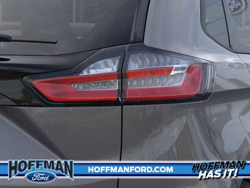 Used 2023 Ford Edge SE image 26
