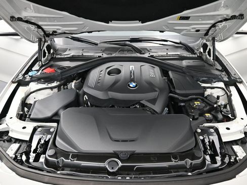 Used 2017 BMW 330i Sedan RWD image 24