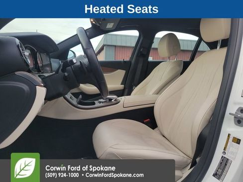 Used 2019 Mercedes-Benz E 300 4MATIC image 2