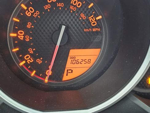 Used 2011 Toyota 4Runner SR5 w/ Premium Pkg w/Leather image 4