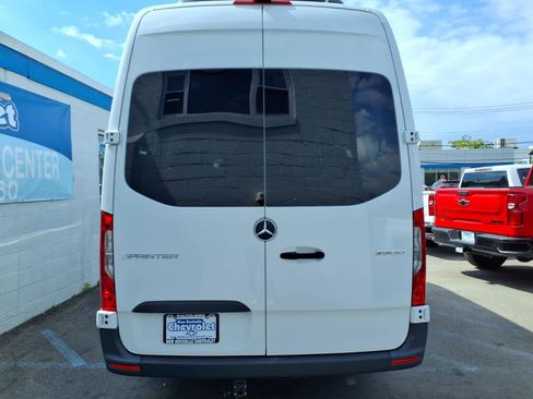 Used 2025 Mercedes-Benz Sprinter 2500 image 5