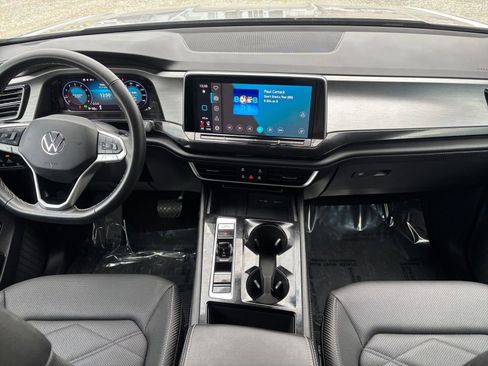 Used 2025 Volkswagen Atlas Cross Sport SE image 29