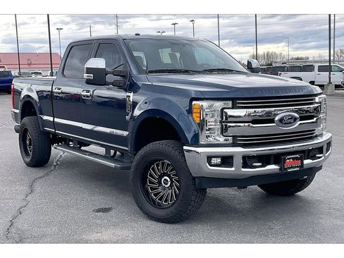 Used 2017 Ford F350 Lariat w/ Chrome Package image 2