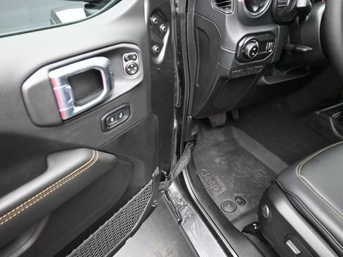 New 2026 Jeep Gladiator Sport AWD/4WD image 8