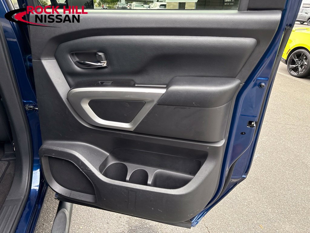 Used 2019 Nissan Titan SV AWD/4WD image 30
