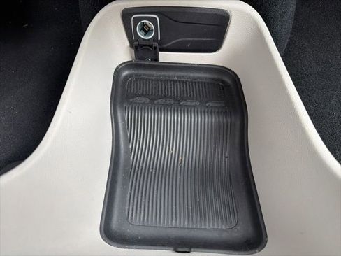 Used 2023 Chrysler Voyager LX FWD image 35