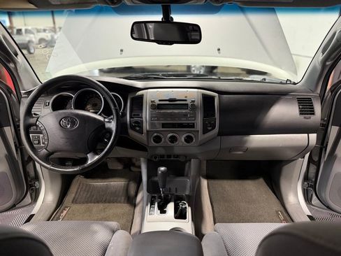 Used 2010 Toyota Tacoma 4x4 Access Cab V6 image 13
