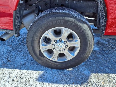 Used 2024 RAM 2500 Big Horn w/ Bed Utility Group image 40