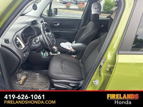 Used 2016 Jeep Renegade 75th Anniversary FWD image 17