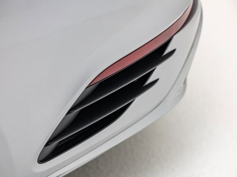 Used 2017 Porsche 911 Turbo S image 17