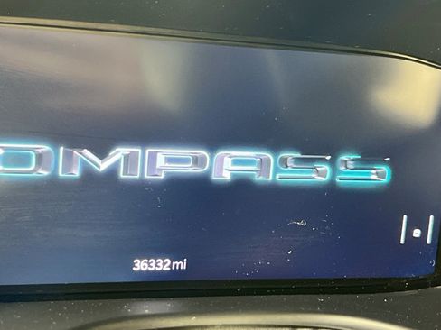 Used 2022 Jeep Compass Limited w/ (RED) Package AWD/4WD image 12