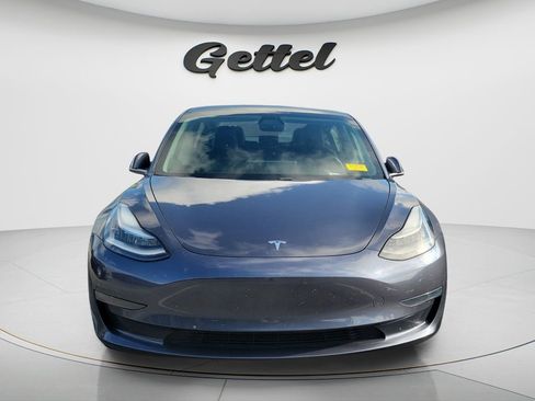 Used 2020 Tesla Model 3 Standard Range Plus RWD image 3