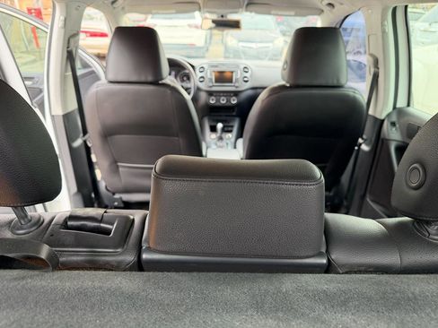 Used 2017 Volkswagen Tiguan S image 15