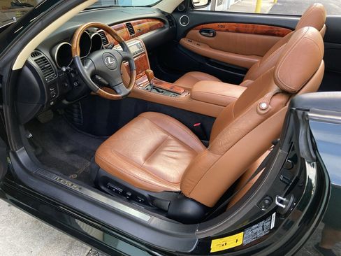 Used 2002 Lexus SC 430 Convertible image 14