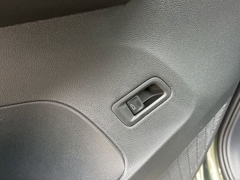 Used 2025 Volkswagen Atlas Peak Edition SE image 14