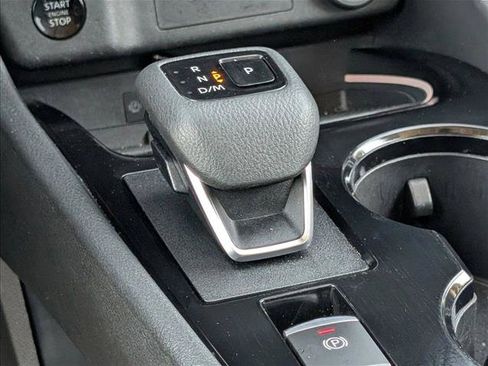 Used 2024 Nissan Rogue SL w/ SL Premium Package FWD image 16