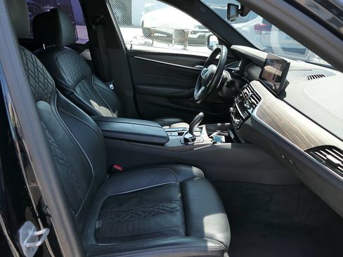Used 2023 BMW M550i xDrive w/ Executive Package AWD/4WD image 28