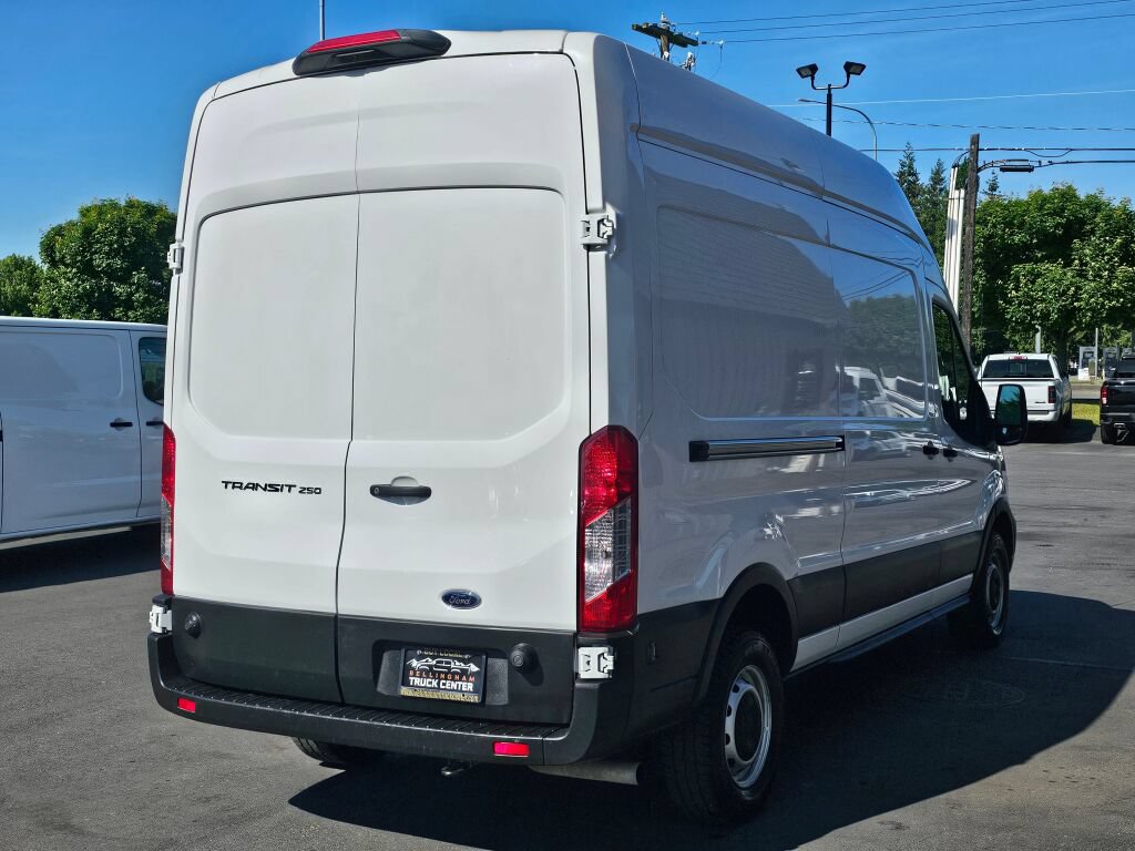 Used 2025 Ford Transit 250 148 High Roof RWD image 5