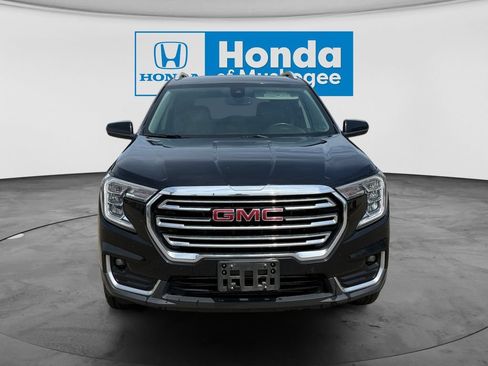 Used 2023 GMC Terrain SLT AWD/4WD image 2