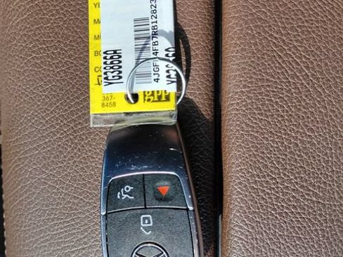 Used 2024 Mercedes-Benz GLE 350 4MATIC image 34