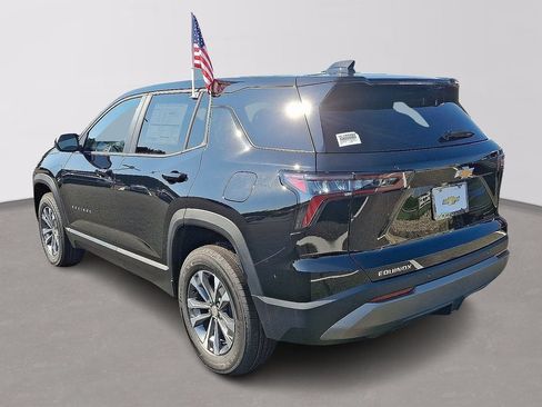 New 2027 Chevrolet Equinox LT w/ Convenience Package II FWD image 3