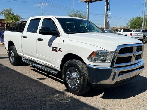 Used 2016 RAM 2500 Tradesman w/ Chrome Appearance Group RWD image 5