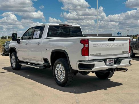 Used 2020 Chevrolet Silverado 2500 High Country w/ Z71 Off-Road Package AWD/4WD image 5