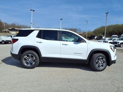 New 2026 GMC Terrain Elevation image 17