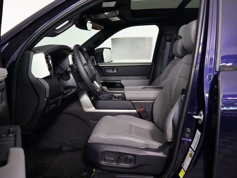 Used 2025 Toyota Tundra Limited image 10