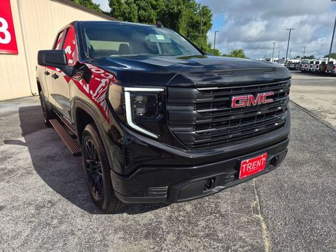 Used 2025 GMC Sierra 1500 Pro w/ Graphite Edition AWD/4WD image 5