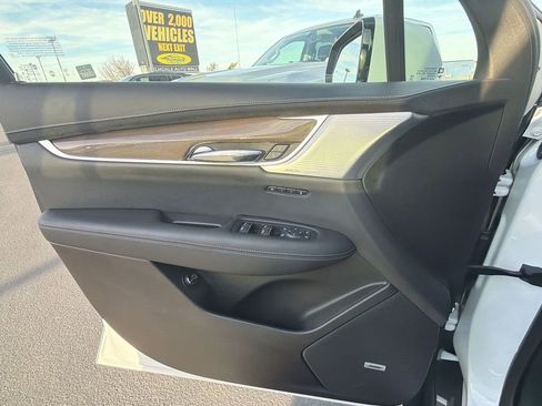 Certified 2025 Cadillac XT6 Sport w/ Platinum Package AWD/4WD image 23